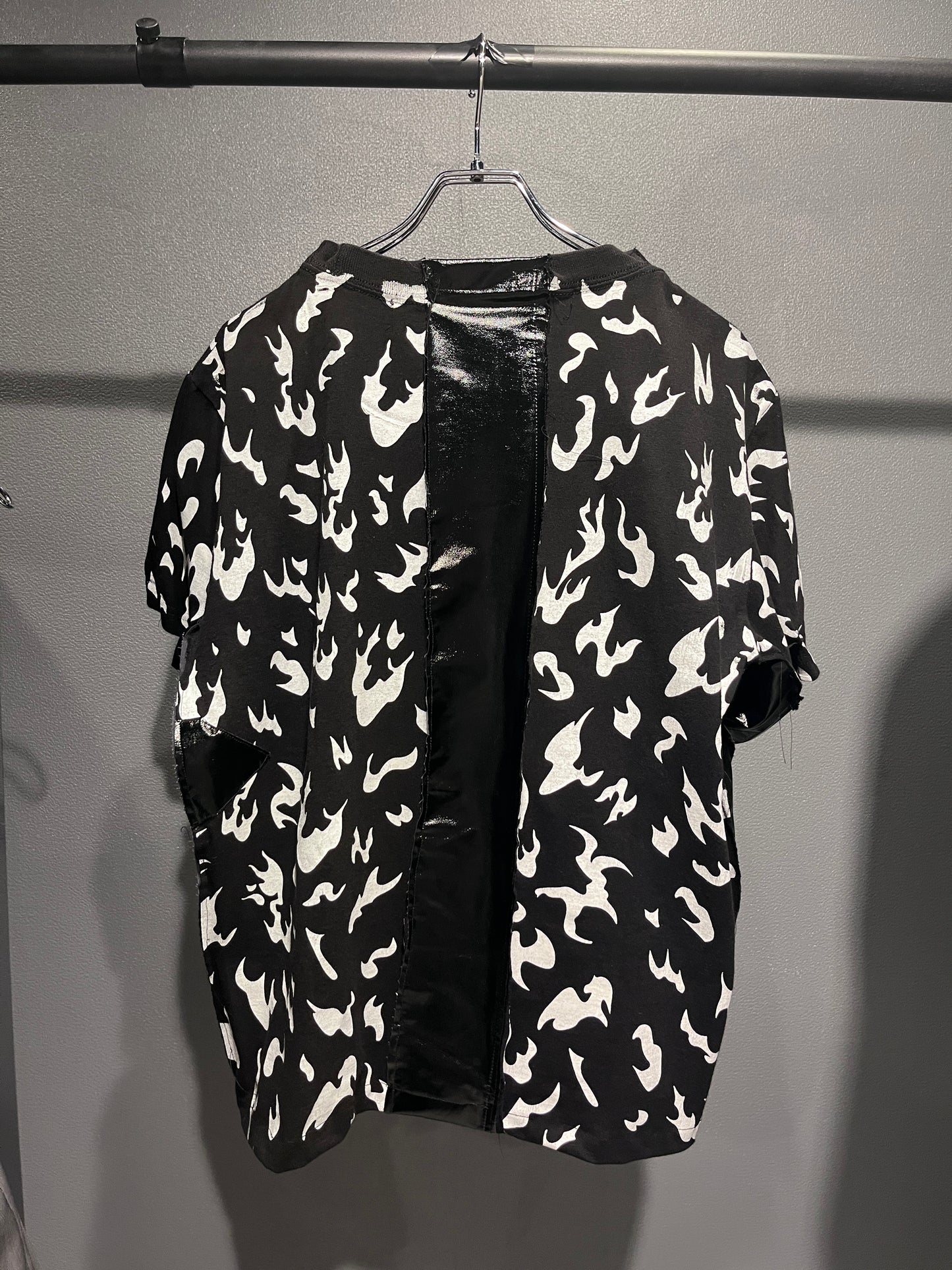 【ELITE SERVICE】Crazy pattern T-shirt