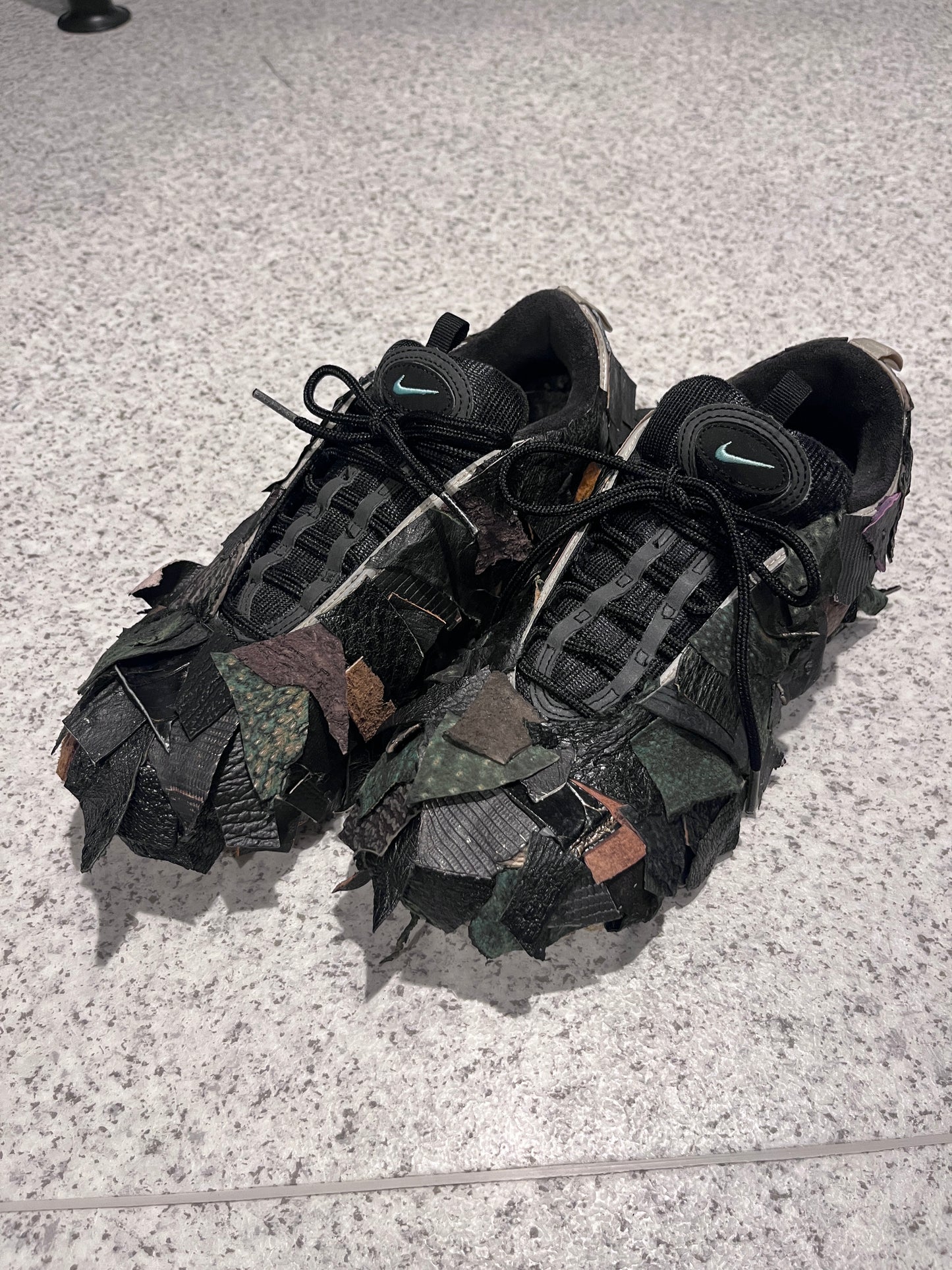【ELITE SERVICE】VENOM Sneakers